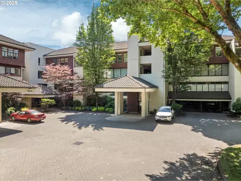 5300 S Landing Square Dr #26, Portland, OR 97239