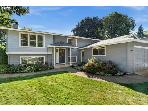 8580 SW Inez St, Tigard, OR 97224