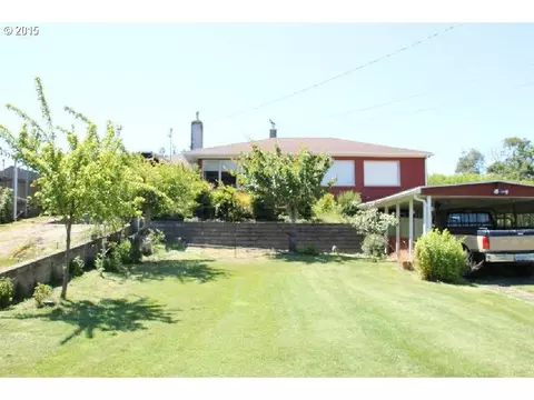 2468 Everett, North Bend, OR 97459 photo 1