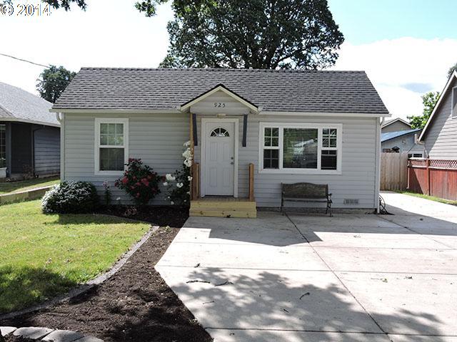 925 SE Maple St, Dundee, OR 97115 photo 1