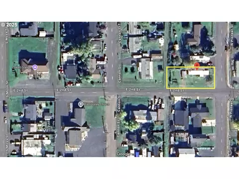187 E 2nd St, Lowell, OR 97452 photo 1