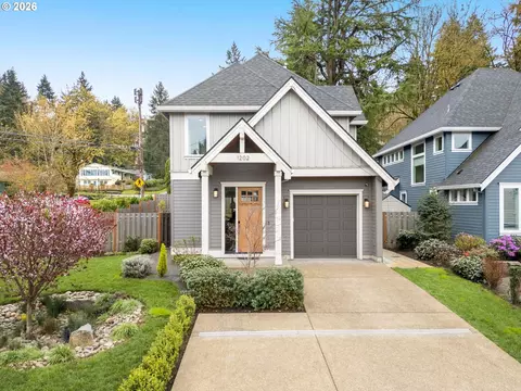 1202 Spruce St, Lake Oswego, OR 97034