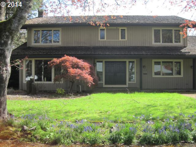 423 Fair Oaks Dr, Eugene, OR 97401 photo 1