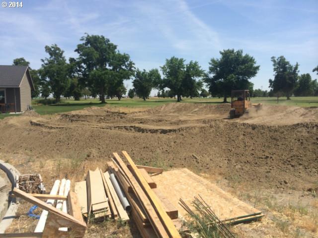 939 Barton Loop, Umatilla, OR 97882 photo 1