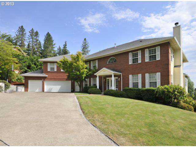 735 Pine View Ct, Eugene, OR 97405 photo 1