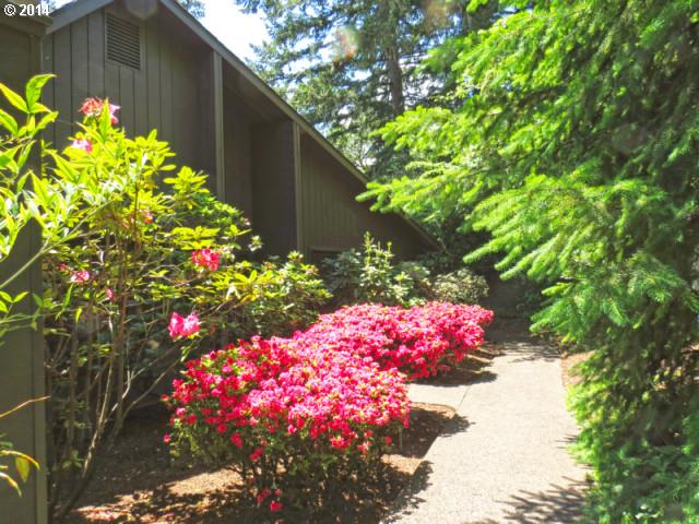 110 Brae Burn Dr, Eugene, OR 97405 photo 1