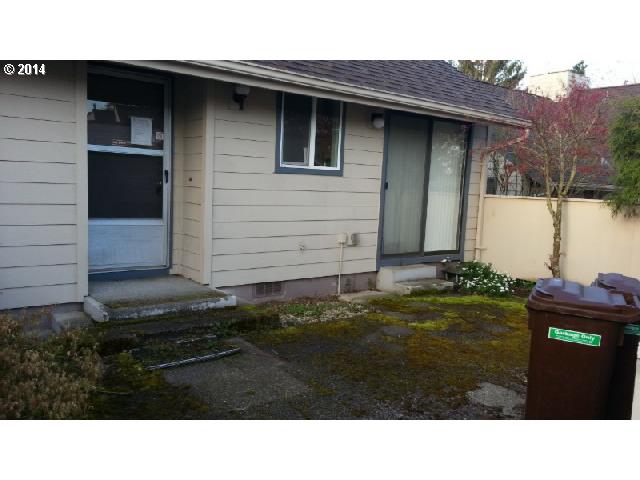 55 NE Village Squire Ave #5, Gresham, OR 97030 photo 1