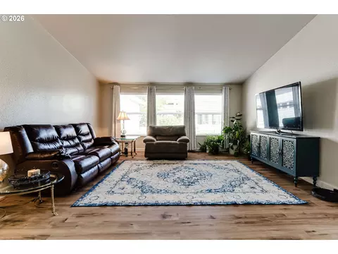 Living - 5301 Glenn Ellen Dr, Eugene, OR 97402 photo 1 of 1