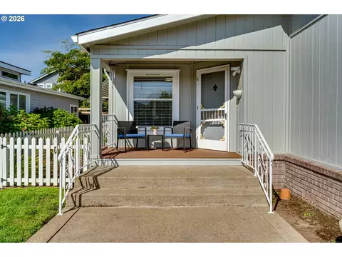 Exterior - 5301 Glenn Ellen Dr, Eugene, OR 97402 photo 2 of 5