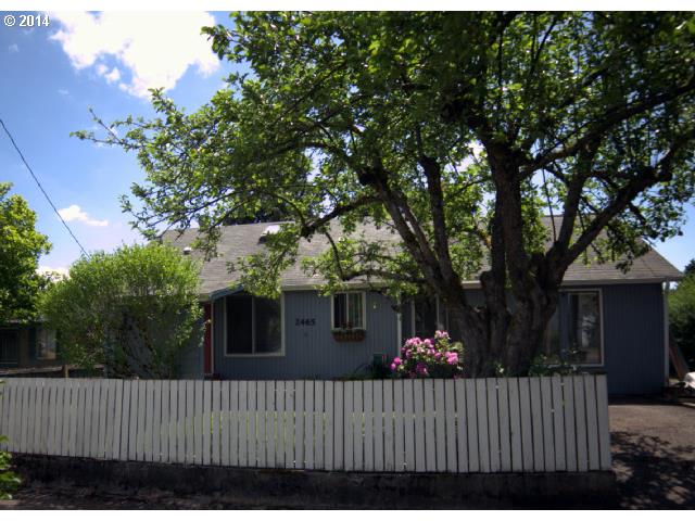 2465 D St, Springfield, OR 97477 photo 1