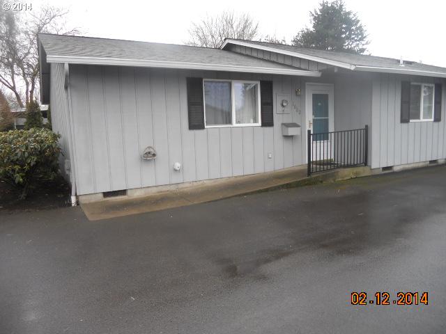 1002 W L St, Springfield, OR 97477 photo 1