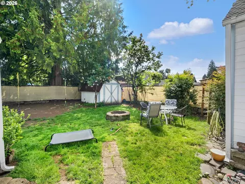 Exterior - 3003 Watson Ave, Vancouver, WA 98661 photo 6 of 8