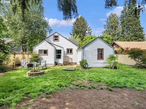 Exterior - 3003 Watson Ave, Vancouver, WA 98661 photo 3 of 8