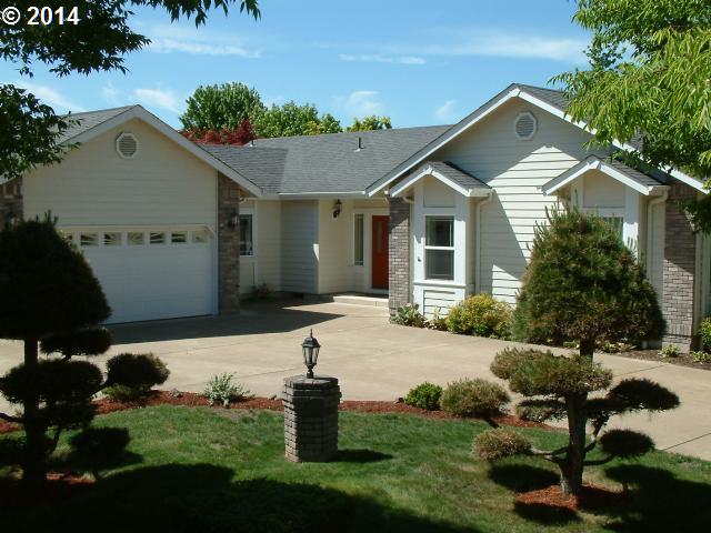 233 Redrock Way, Eugene, OR 97404 photo 1
