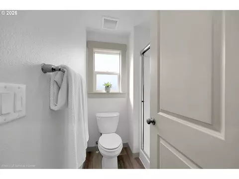 Bath - 545 Mountaingate Dr #20, Springfield, OR 97478 photo 5 of 5