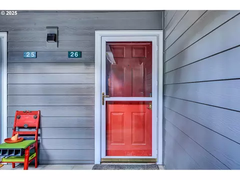 20930 Fawn Ct #26, West Linn, OR 97068