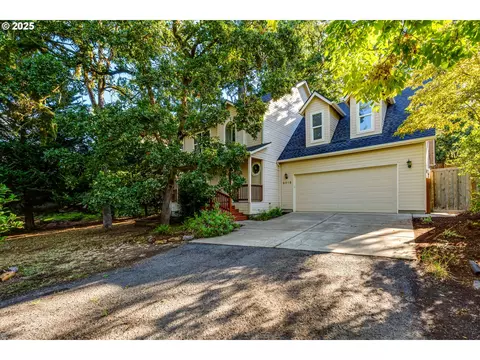 2615 Moon Mountain Dr, Eugene, OR 97403