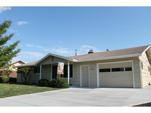 2444 Ranch Dr, Springfield, OR 97477 photo 1