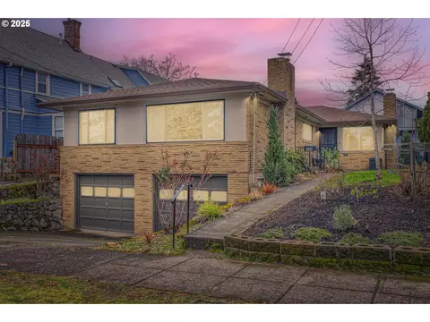 704 E 29th St, Vancouver, WA 98663