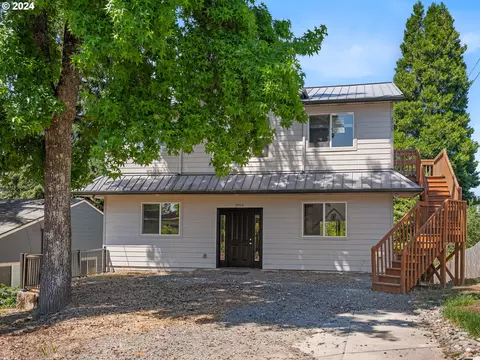 3911 SW Baird St, Portland, OR 97219