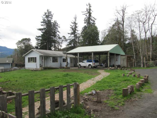 780 Ave H, Powers, OR 97466 photo 1