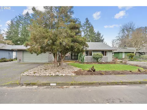 1115 Stonewood Ct, Gladstone, OR 97027