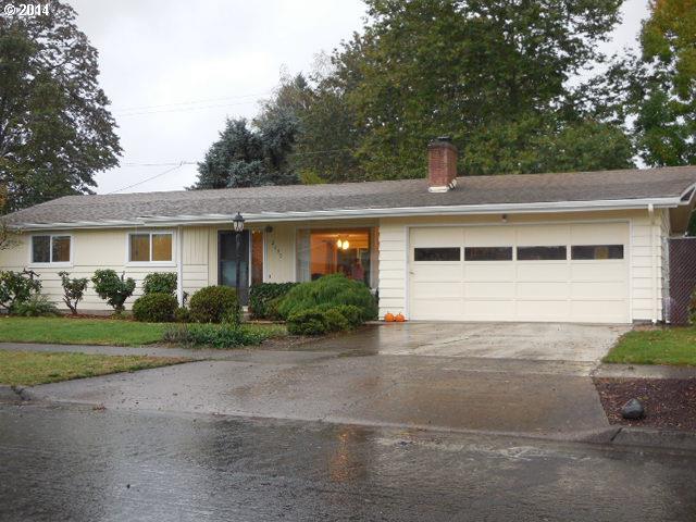 2650 Dover Dr, Eugene, OR 97404 photo 1