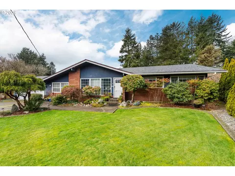 1545 N 20th St, Coos Bay, OR 97420