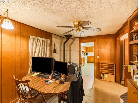 Dining - 36347 SE Highway 224, Estacada, OR 97023 photo 1 of 1