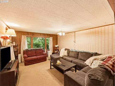 Living - 36347 SE Highway 224, Estacada, OR 97023 photo 1 of 1