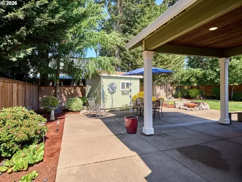 Exterior - 725 Thyme Loop, Silverton, OR 97381 photo 8 of 12