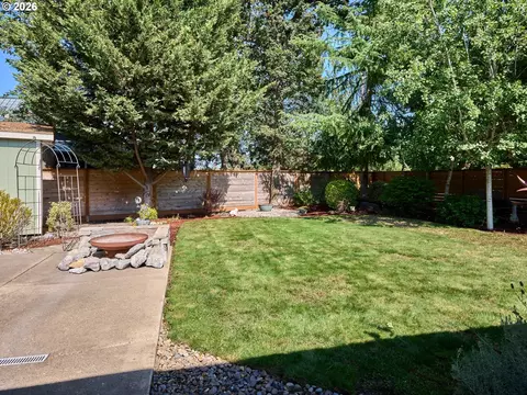 Exterior - 725 Thyme Loop, Silverton, OR 97381 photo 7 of 12
