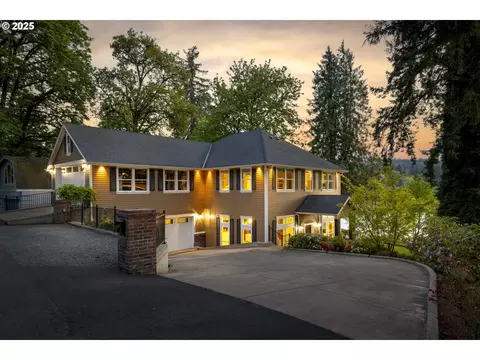 17619 SE Roethe Pl, Milwaukie, OR 97267