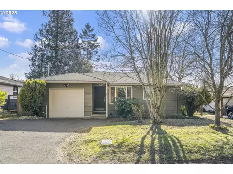 11756 SE Ankeny St, Portland, OR 97216