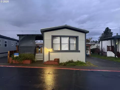 8951 SE Fuller Rd #37, Happy Valley, OR 97086