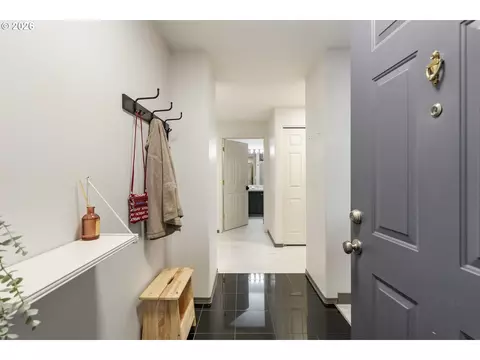 Entry Way - 4694 W Powell Blvd #139, Gresham, OR 97030 photo 1 of 1
