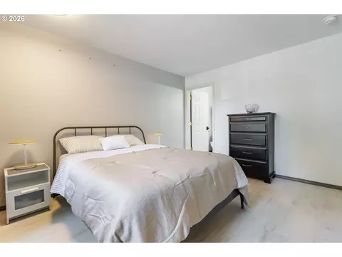 Bedroom - 4694 W Powell Blvd #139, Gresham, OR 97030 photo 2 of 4