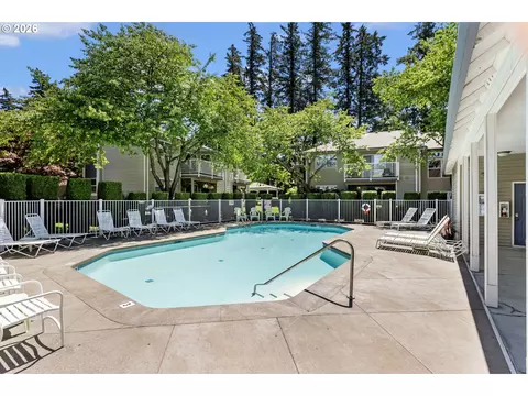 Exterior - 4694 W Powell Blvd #139, Gresham, OR 97030 photo 2 of 4