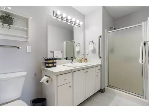 Bath - 4694 W Powell Blvd #139, Gresham, OR 97030 photo 1 of 2
