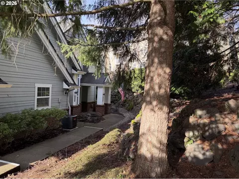 Exterior - 4890 Summerlinn Way, West Linn, OR 97068 photo 5 of 10
