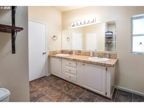 2646 Atticus Way, Eugene, OR 97404 photo 20