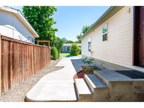 2646 Atticus Way, Eugene, OR 97404 photo 31