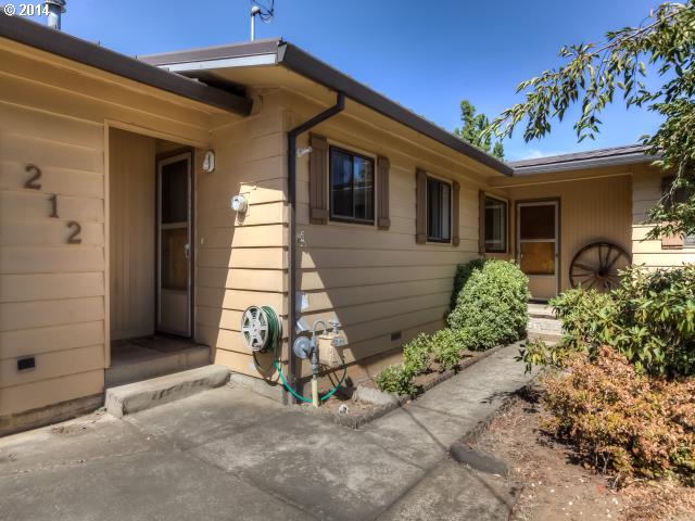 212 Eureka Ave, Silverton, OR 97381 photo 1