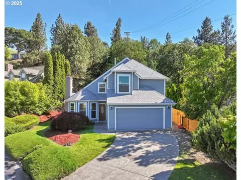 1904 Quinton St, The Dalles, OR 97058