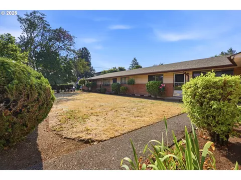 7822 NEverett St, Portland, OR 97213