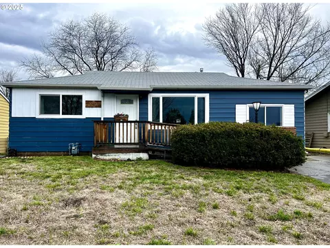 745 SW 28th St, Pendleton, OR 97801