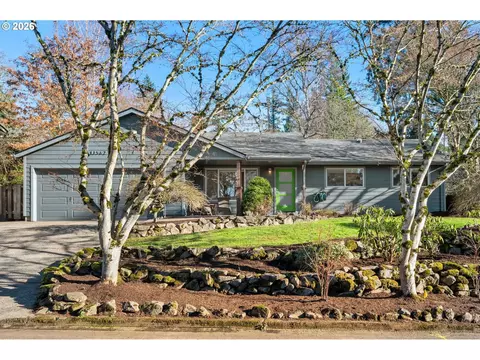 13562 SW 63rd Pl, Portland, OR 97219