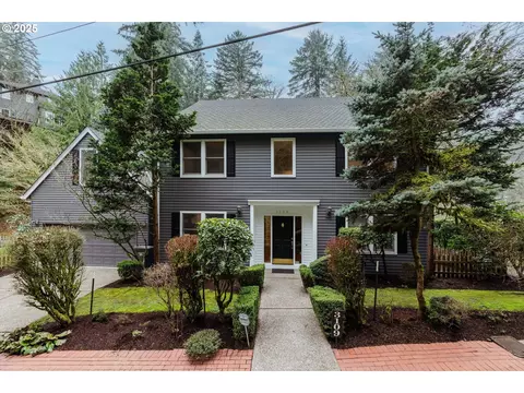 3109 SW Champlain Dr, Portland, OR 97205