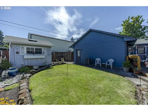 Exterior - 2911 Shirley St, Eugene, OR 97404 photo 10 of 11