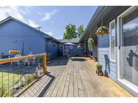 Exterior - 2911 Shirley St, Eugene, OR 97404 photo 6 of 11